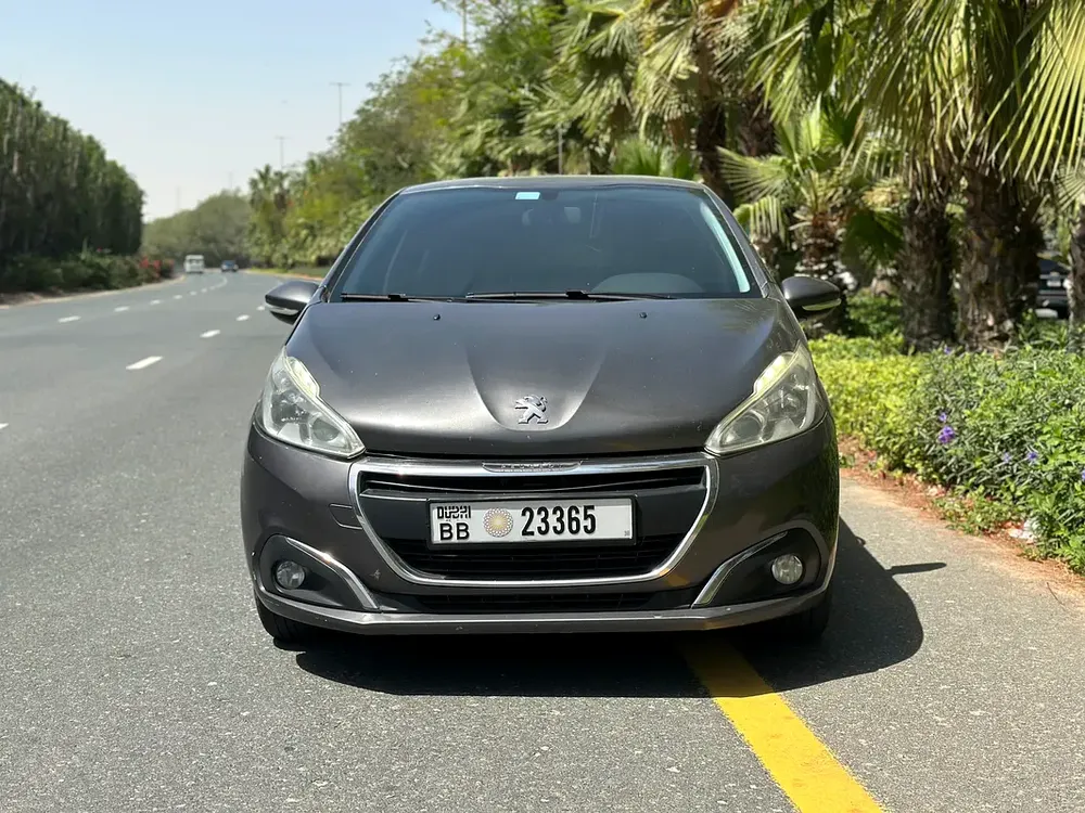 2019 Peugeot 208 Active | GCC Specs | 1.6L Engine | Perfect Condition - Image 4