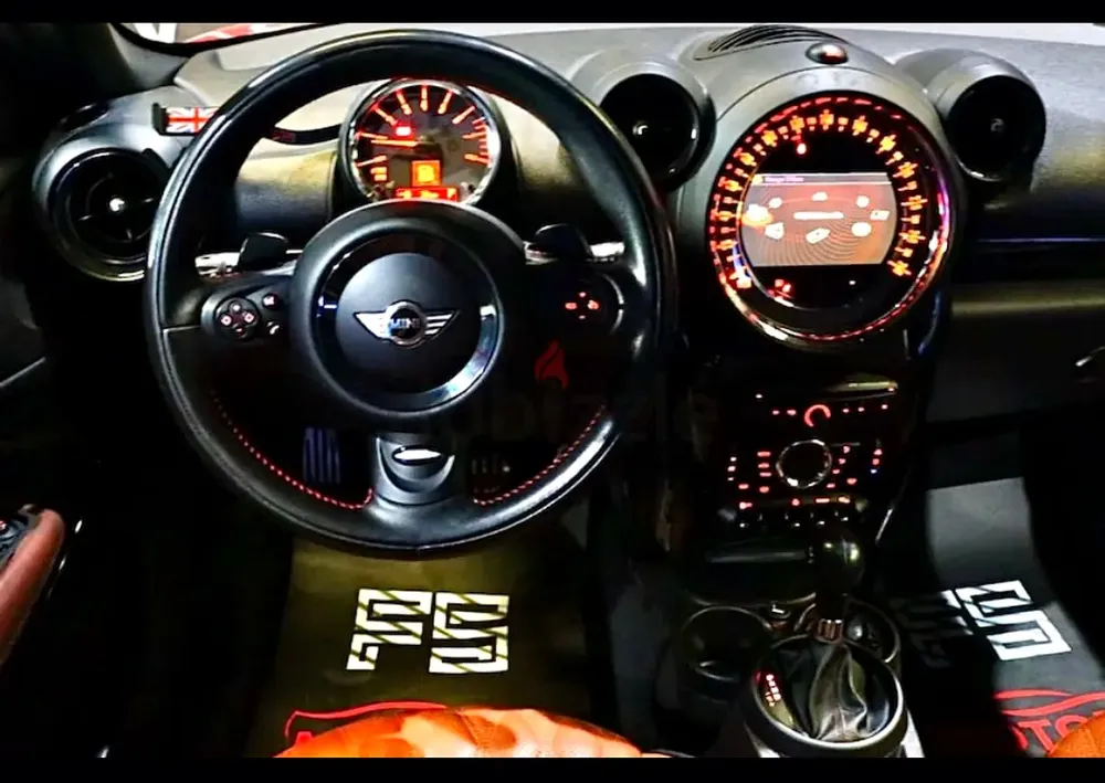 MINI Paceman John Cooper Works 2013 | GCC Specs | Performance Edition - Image 13