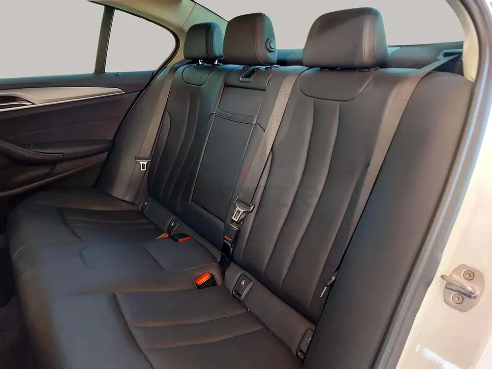 AED 897/month | 2019 BMW 5-Series 520i Exclusive | GCC Specs | Ref#474028 - Image 12