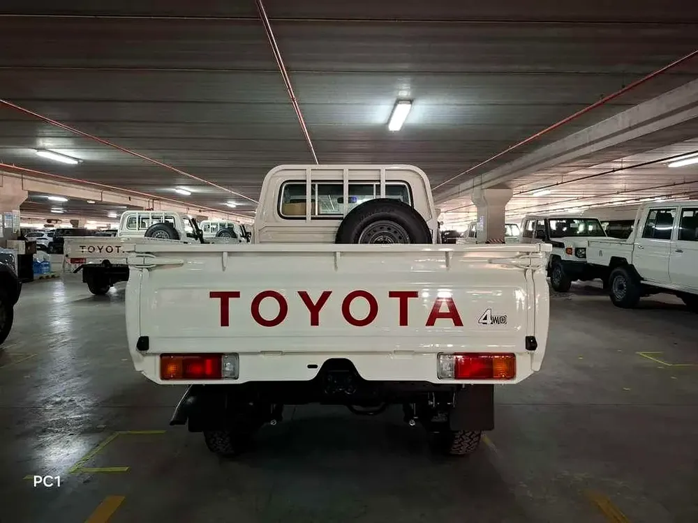 RHD LC79 Pickup 4.2L SC MT 4X4 - Japanese Specs - Export Only - Image 4