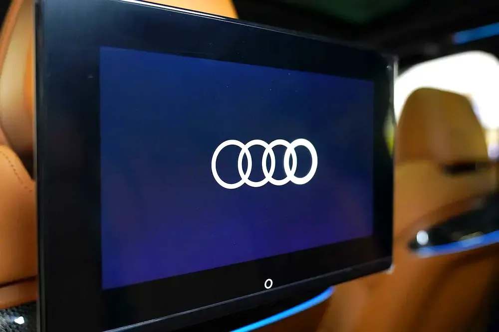 Audi A8L 55 TFSI Quattro - 2023 - Image 10