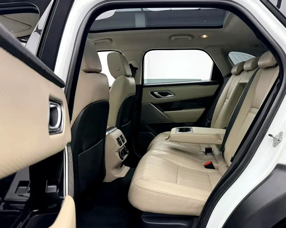 2020 Range Rover Velar P250 SE Dynamic, Warranty, Fully Loaded, Excellent Condition, GCC - Image 17