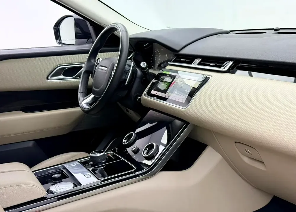 2020 Range Rover Velar P250 SE Dynamic, Warranty, Fully Loaded, Excellent Condition, GCC - Image 7