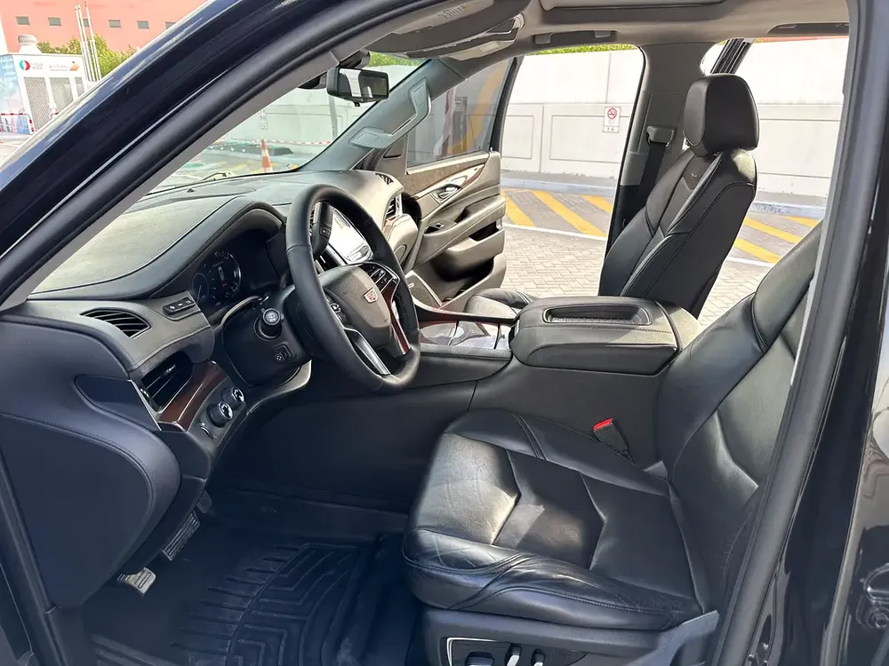 2020 Cadillac Escalade V8 6.2L, US import, clean title, top condition, 4x4 - Image 10