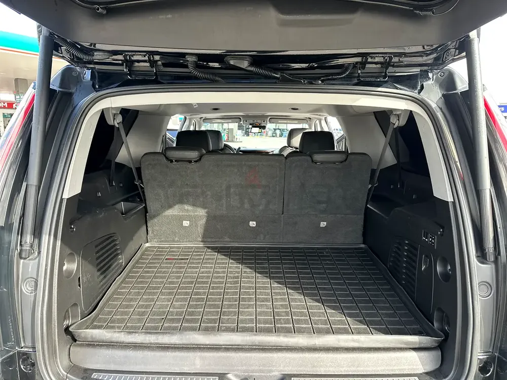 2020 Cadillac Escalade V8 6.2L, US import, clean title, top condition, 4x4 - Image 12