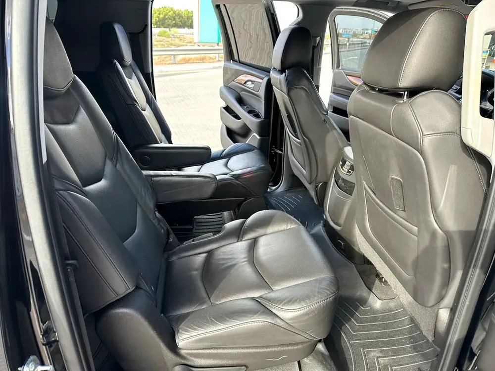 2020 Cadillac Escalade V8 6.2L, US import, clean title, top condition, 4x4 - Image 13