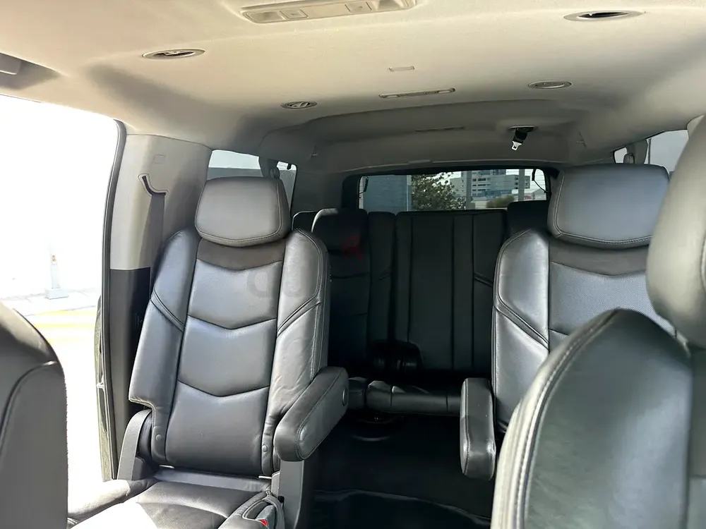 2020 Cadillac Escalade V8 6.2L, US import, clean title, top condition, 4x4 - Image 14
