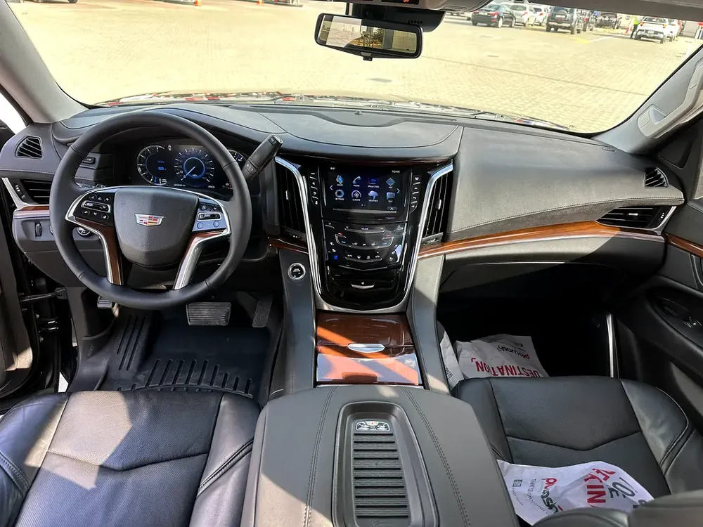 2020 Cadillac Escalade V8 6.2L, US import, clean title, top condition, 4x4 - Image 16