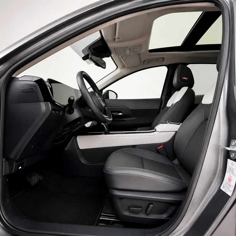 Nissan Kicks SV Plus |  2025  | GCC Specs | panaromic | Bose Audio speaker | Blind spot - Image 19