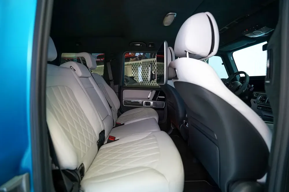 DEALER WARRANTY + SERVICE | CARBON EXTERIOR | NIGHT PLUS PACKAGE | REAR ENTERTAINMENT | GCC - Image 13