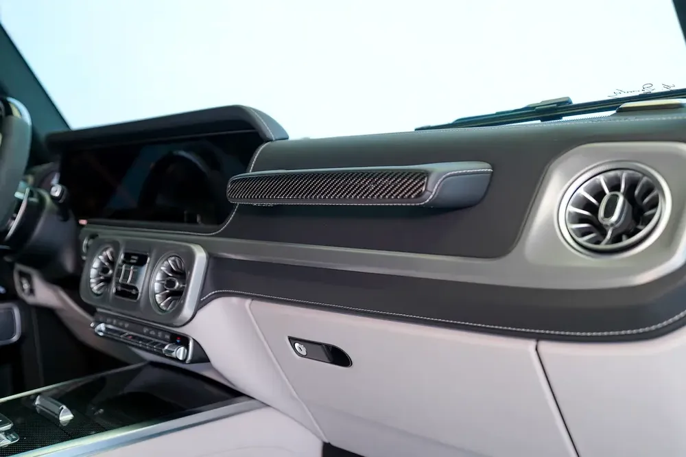 DEALER WARRANTY + SERVICE | CARBON EXTERIOR | NIGHT PLUS PACKAGE | REAR ENTERTAINMENT | GCC - Image 18