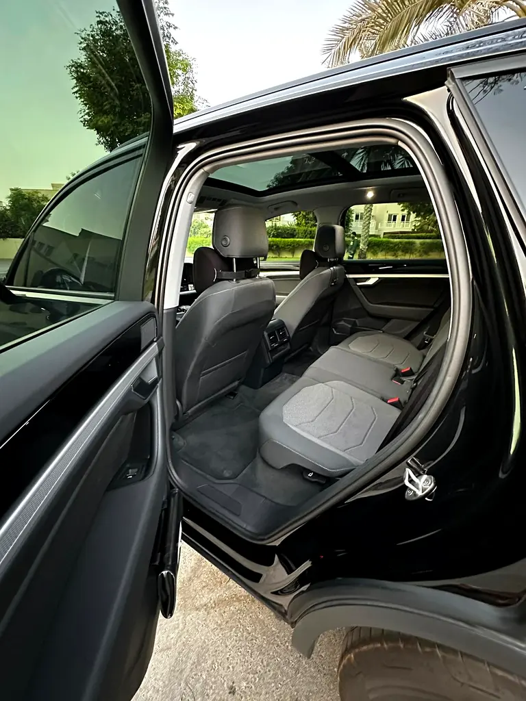 Volkswagen Touareg 2023 - GCC - Finance Available - Image 12