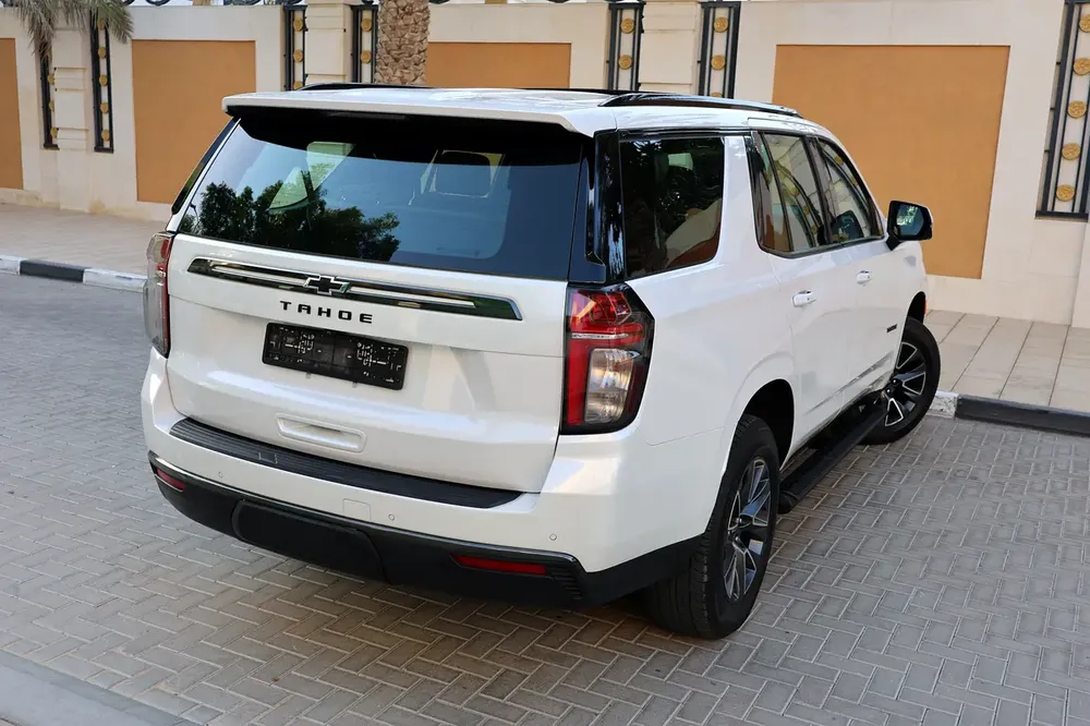 CHEVROLET TAHOE Z71-2022-76000KM-GCC SPECS-UNDER WARRANTY -EXCELLENT CONDITION - Image 4