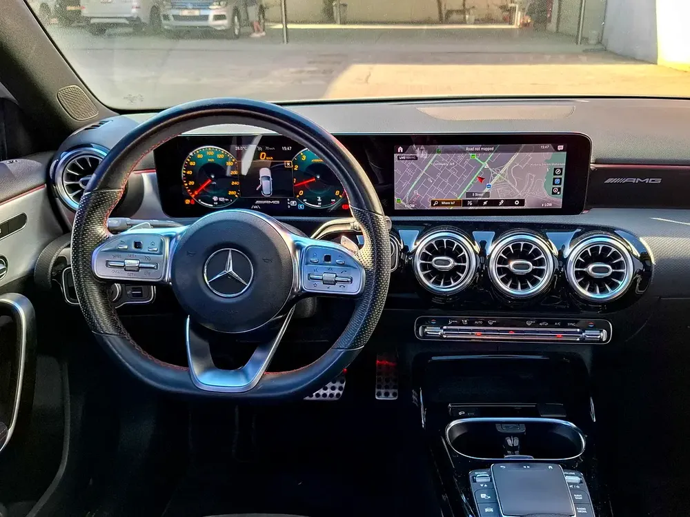 AED 1489/month | 2021 Mercedes-Benz A-Class A 35 AMG 4MATIC | GCC Specs | Ref#430360 - Image 9