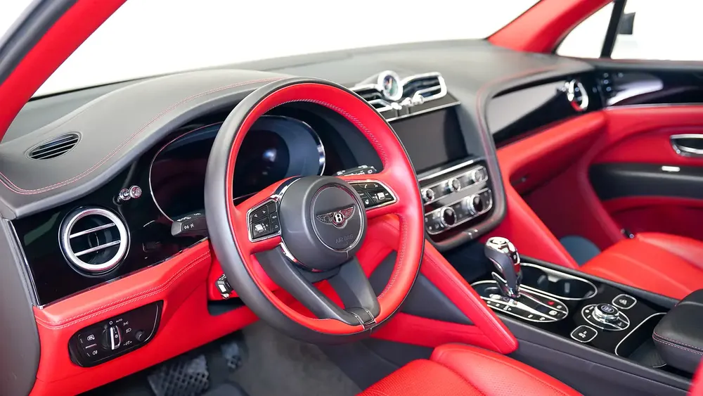 Bentayga V8 | AED 10,330 PM | Carbon Fibre Package | Ramadan Offer - Image 5