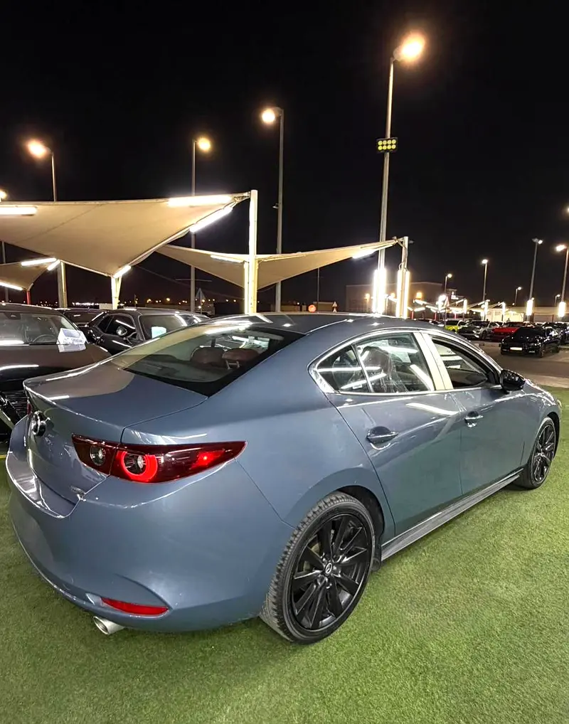 1,150 AED/MONTH | 0% DP | CARBON EDITION MAZDA 3 S | LOW MILEAGE | PERFECT CONDITION - Image 4