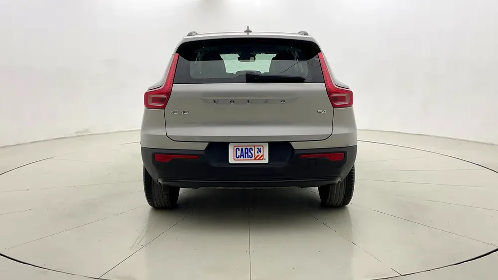 AED 1,641/month | 0 Downpayment | Free 1 Year Warranty | VOLVO XC40 2023 - Image 4