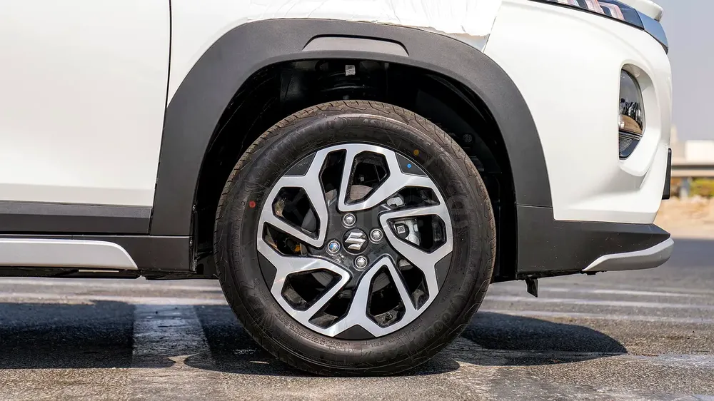 SUZUKI FRONX GLX | RAMADAN OFFER | BIG DISCOUNT - Image 5