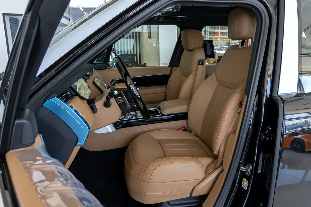 Range Rover Vogue | HSE P530 | Black Edition | GCC Specs | 2026  | ( EXPORT) - Image 11