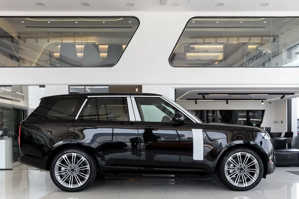 Range Rover Vogue | HSE P530 | Black Edition | GCC Specs | 2026  | ( EXPORT) - Image 7