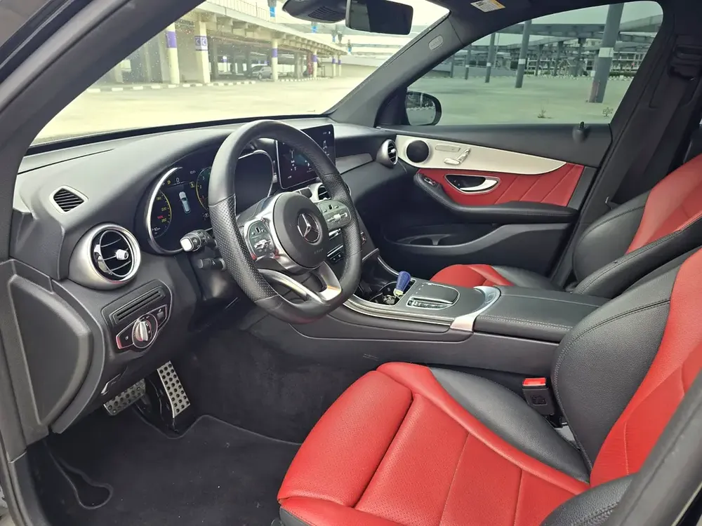 Mercedes Glc300 AMG 2022 - Image 12
