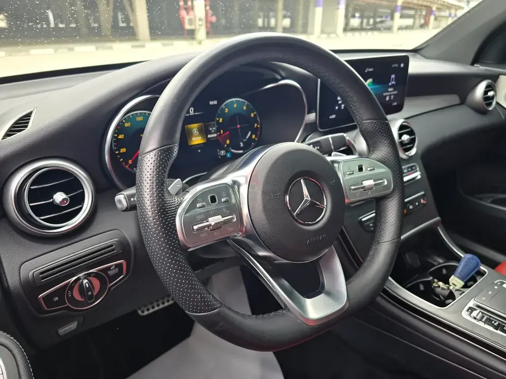 Mercedes Glc300 AMG 2022 - Image 8