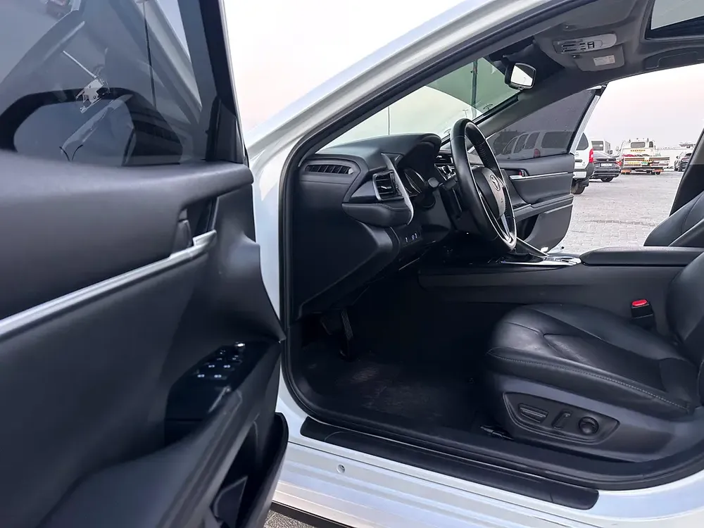 Toyota Camry Grande 2020 GCC V6 Full Option First Owner Super Clean Car - Image 4
