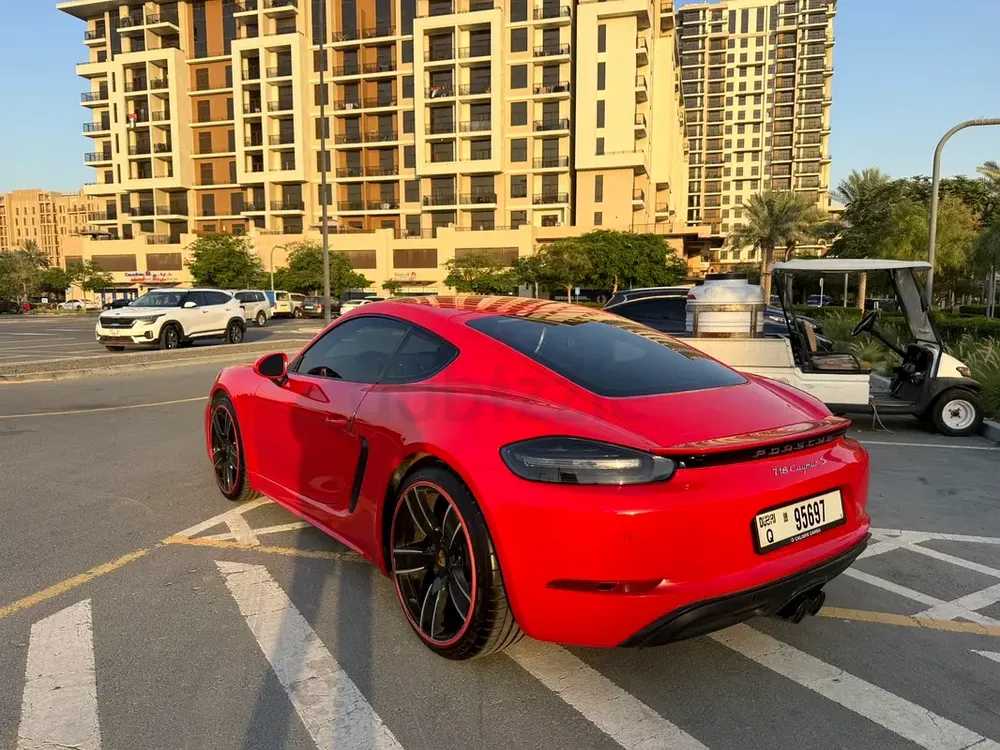 2017 Porsche 718 Cayman S - GCC Specs - Excellent Condition! - Image 12