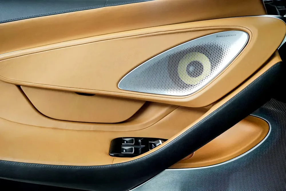 2025 MCLAREN GTS 60TH ANNIVERSARY EDITION / GCC / PANORAMIC / DEALER WARRANTY - Image 14