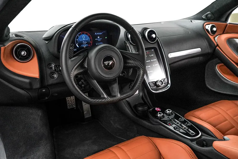 2025 MCLAREN GTS 60TH ANNIVERSARY EDITION / GCC / PANORAMIC / DEALER WARRANTY - Image 9