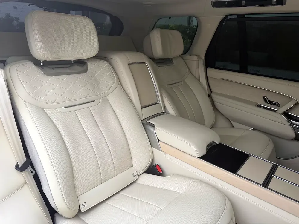 Range Rover P615 SV Autobiography LWB VIP Seats Under Warranty Till 2028 - Image 10