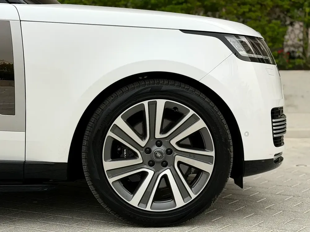 Range Rover P615 SV Autobiography LWB VIP Seats Under Warranty Till 2028 - Image 18