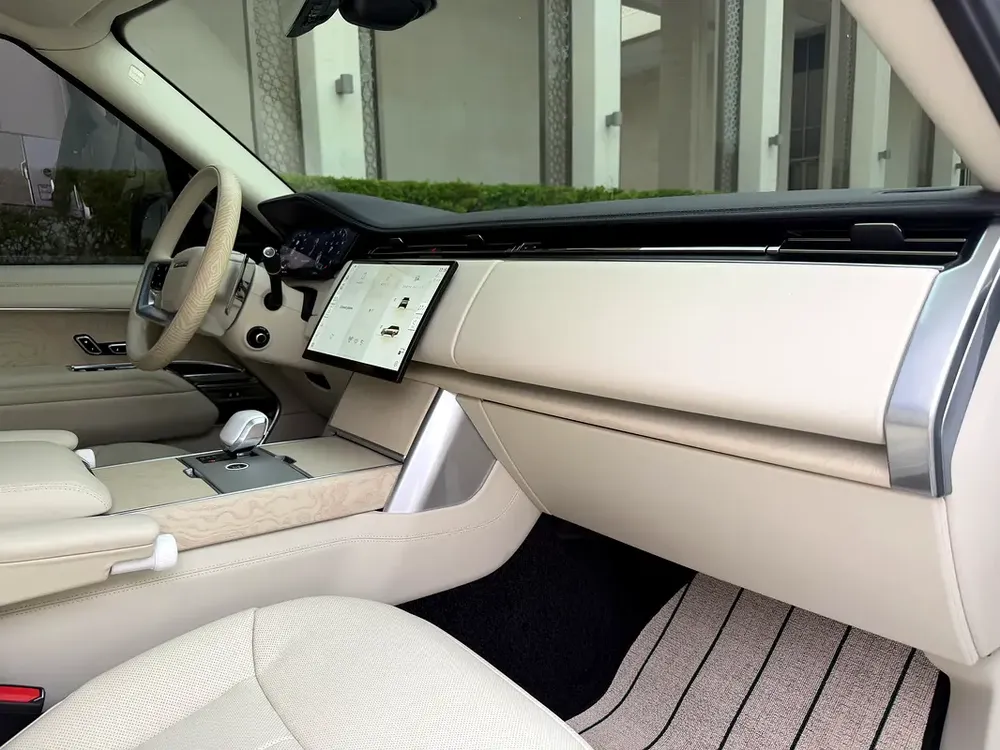 Range Rover P615 SV Autobiography LWB VIP Seats Under Warranty Till 2028 - Image 6