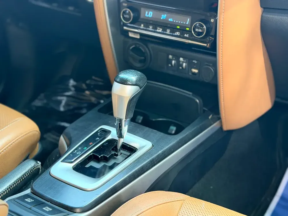 2019 ll Toyota fortuner ll VXR - V6 ll Gcc ll Full Option ll Single Owner - Image 13