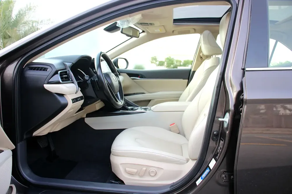Toyota Camry V6 3.5L GCC! Panorama! We arrange bank loan! - Image 11