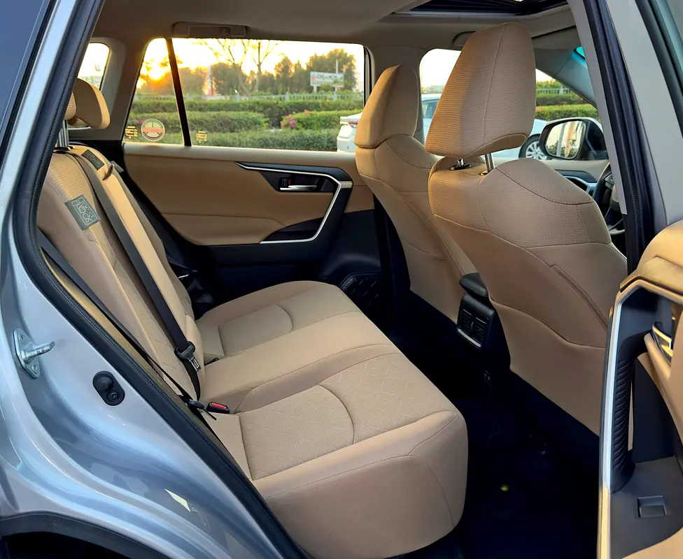 2019 Toyota Rav 4 4WD 2.5l, GCC Specifications - Image 13