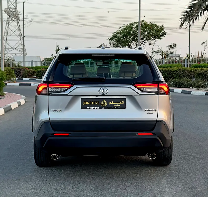 2019 Toyota Rav 4 4WD 2.5l, GCC Specifications - Image 6