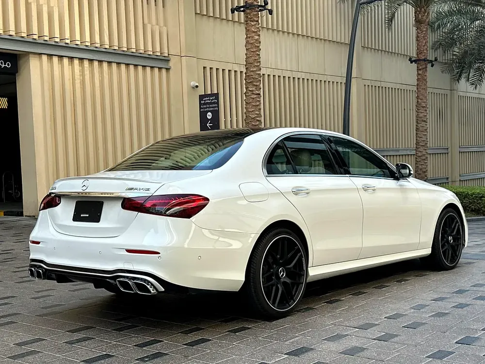 Mercedes-Benz E350 2021 | AMG Kit 63 | 360° Camera | Panoramic Roof | 13,000 KM - Image 4