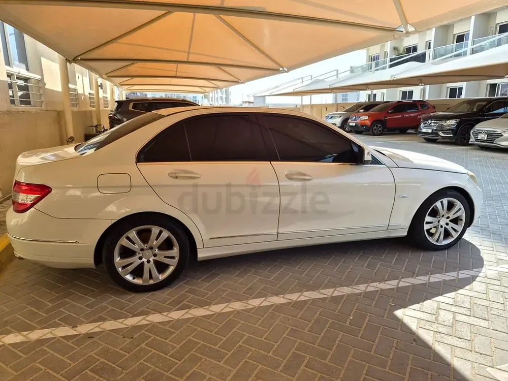 Mercedes-Benz C-Class C 320 2008 | GCC Specs | Well Maintained - Image 4