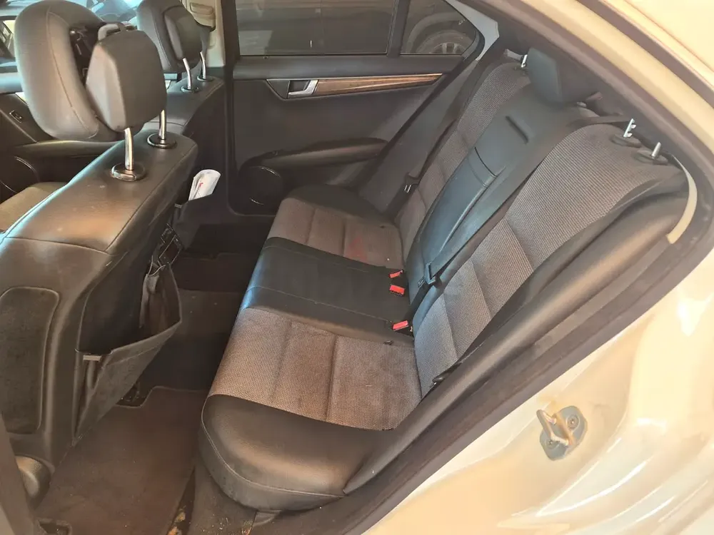 Mercedes-Benz C-Class C 320 2008 | GCC Specs | Well Maintained - Image 5