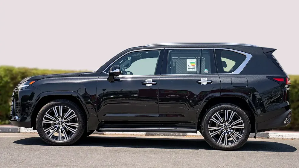 Lexus LX 600 Premium 2026 GCC Specs - Like New! - Image 6