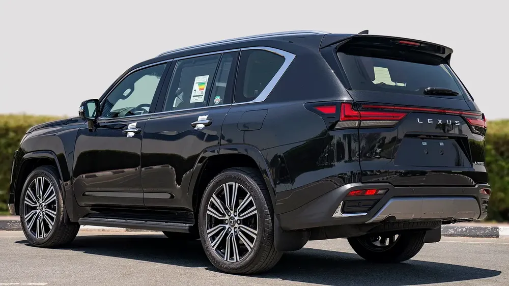 Lexus LX 600 Premium 2026 GCC Specs - Like New! - Image 8