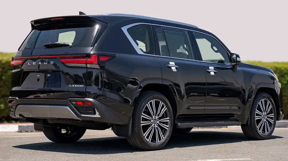 Lexus LX 600 Premium 2026 GCC Specs - Like New! - Image 9