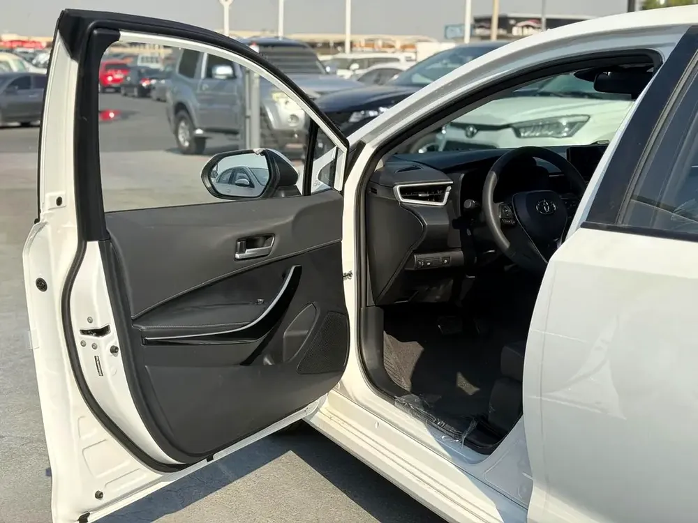 2025 TOYOTA COROLLA 1.8L HYBRID - Image 8