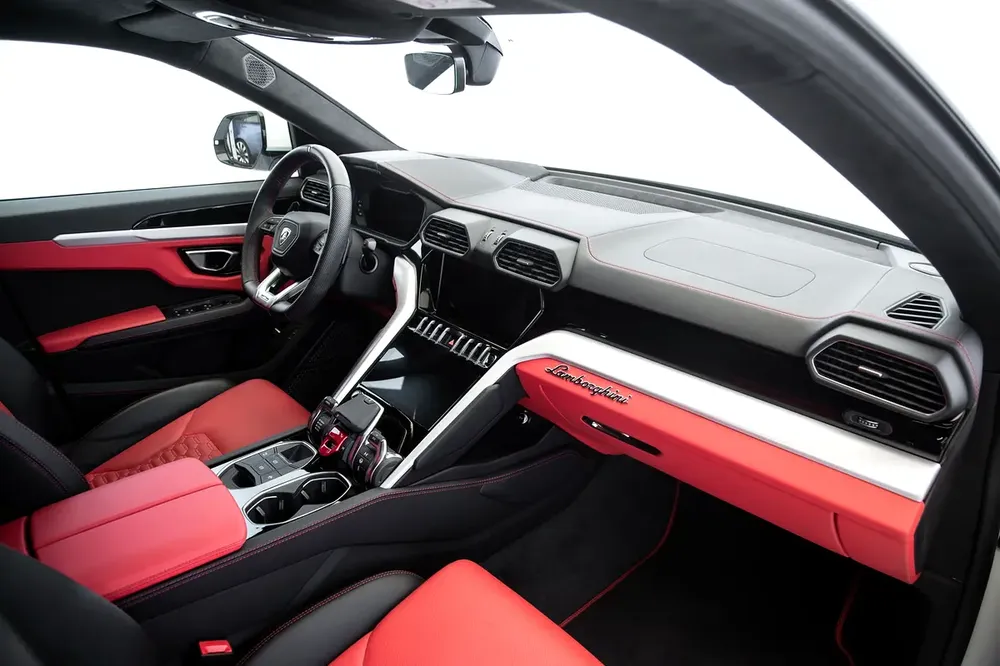 URUS | MASSAGE SEATS | PANORAMIC ROOF | WARRANTY AVAILABLE - Image 6