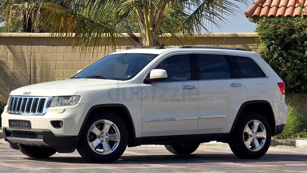 JEEP 2012 IN GOOD CONDITION LOW PRICE - Image 8