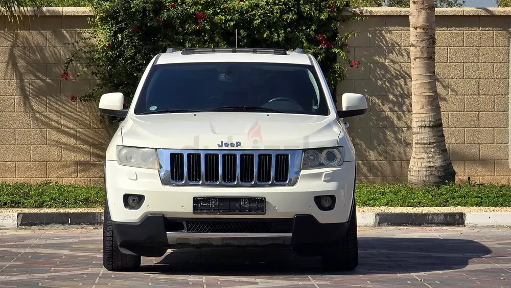 JEEP 2012 IN GOOD CONDITION LOW PRICE - Image 9