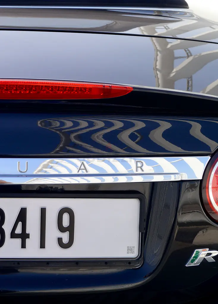 Jaguar XKR Supercharged Cabriolet 2009 – Enthusiast Car / Exceptional Driving Feel - Image 8