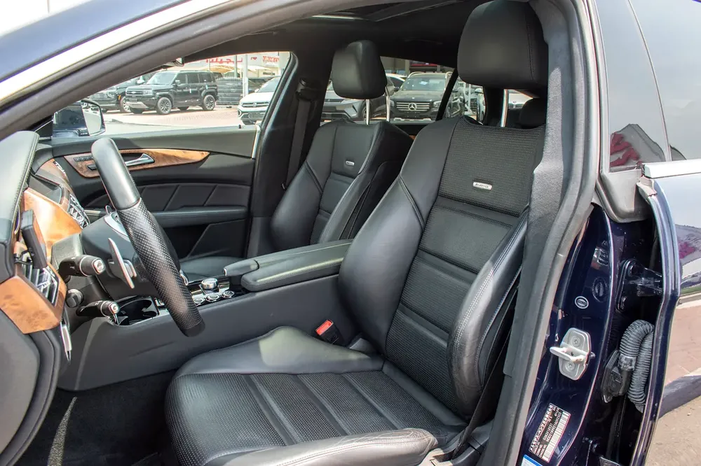 2013 - BENZ CLS63 SHOOTING BRAKE - BRAND NEW CONDITION - ONLY 31,000 KM - Image 15