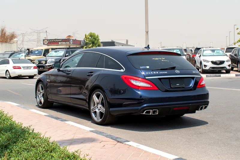2013 - BENZ CLS63 SHOOTING BRAKE - BRAND NEW CONDITION - ONLY 31,000 KM - Image 6